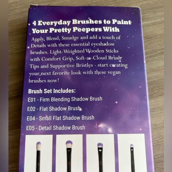 NIB Game Beauty Eyes On Me 4 Essential Eyeshadow Brush Set - Picture 4 of 6